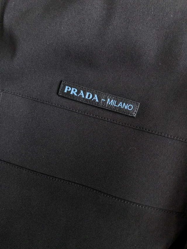 普拉达保暖服装,换季优惠大酬宾