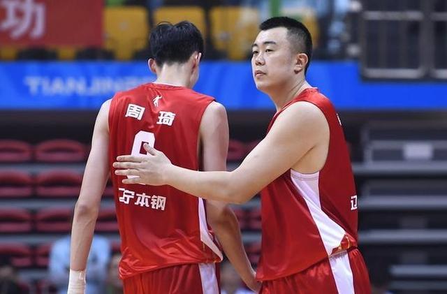 10投8中罚球,巅峰姚明有多恐怖打勇士狂砍36分