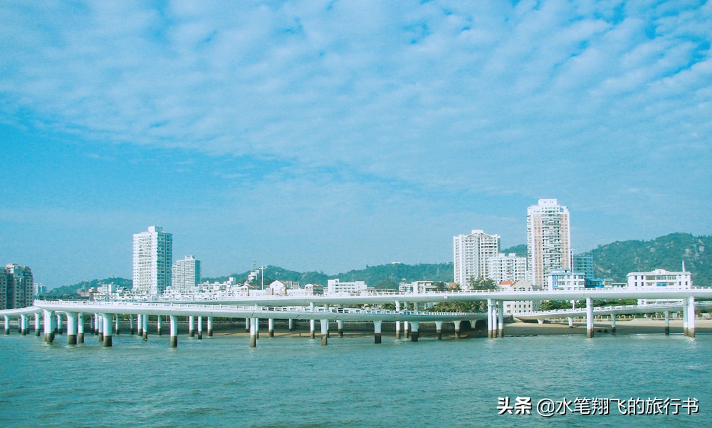 厦门有这样一个地方｜小和尚的邻居是大学生，古朴与摩登并存