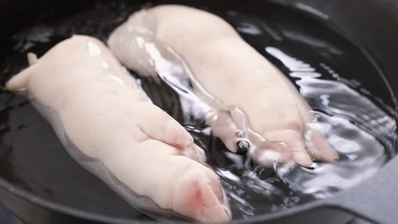 猪蹄汤剩下的猪蹄怎么做猪蹄冻,猪蹄冻里猪蹄和猪皮的比例