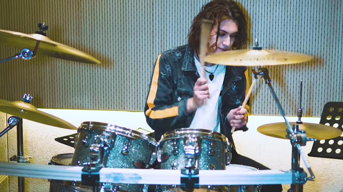 被公司冷藏，成为网红另辟蹊径，帅气韩国打鼓小哥圈粉18万粉丝