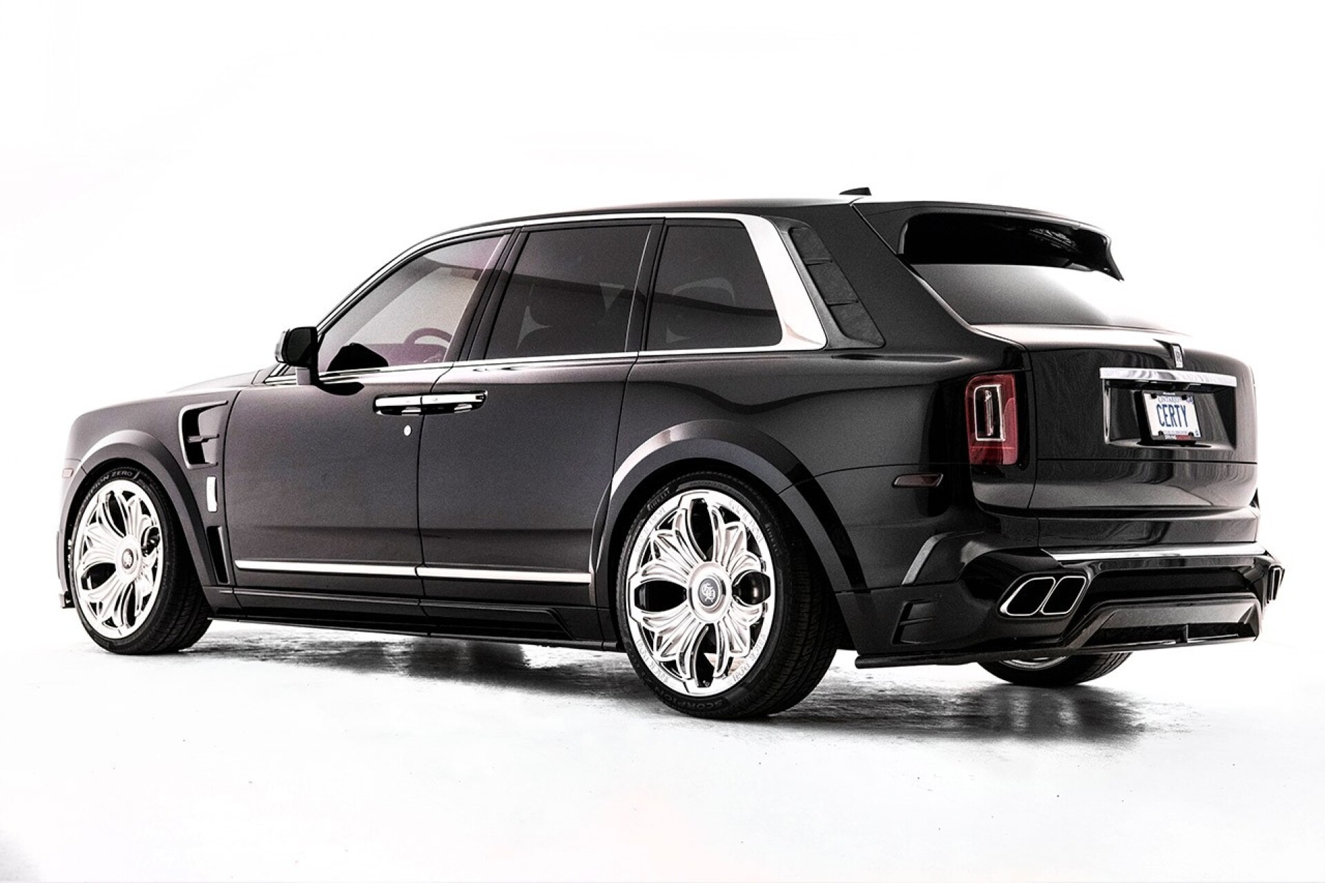 鍔虫柉鑾辨柉瓒呴叿杞﹀瀷,鍔虫柉鑾辨柉鍢诲搱