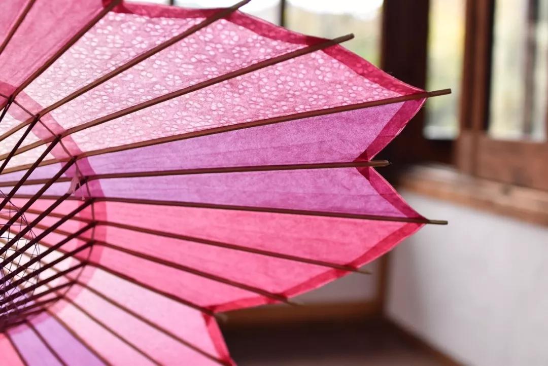 为英伦女神而生，20万日元一把的“樱和伞”，发售一小时就被抢光