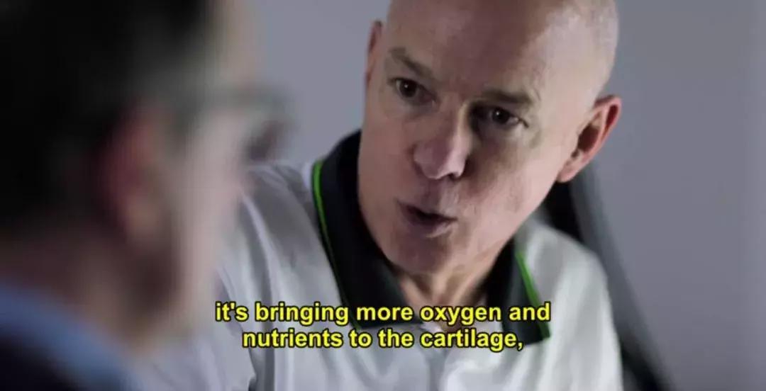 快走比跑步更毁膝盖,散步和跑步哪个更伤膝盖