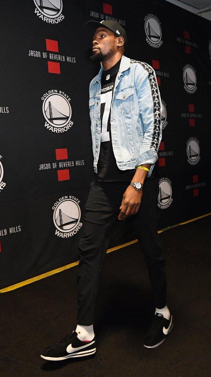 比打球更有范儿nba球员通道穿搭,nba近期球员穿搭