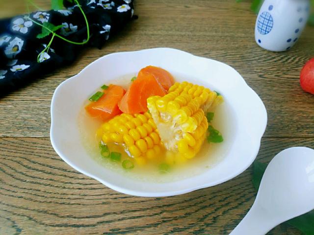 骨头汤放黄芪好还是党参好,骨头汤好喝还是肉汤好喝