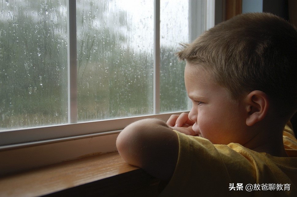 孩子忧郁怎么教育,如何知道孩子抑郁情绪