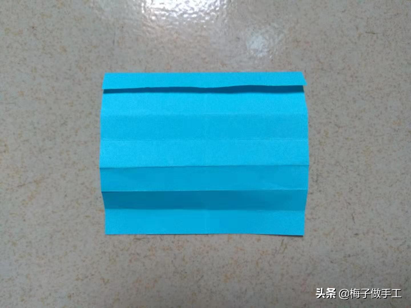 简单的折爱心戒指方法,用纸折爱心戒指和正方形的盒子