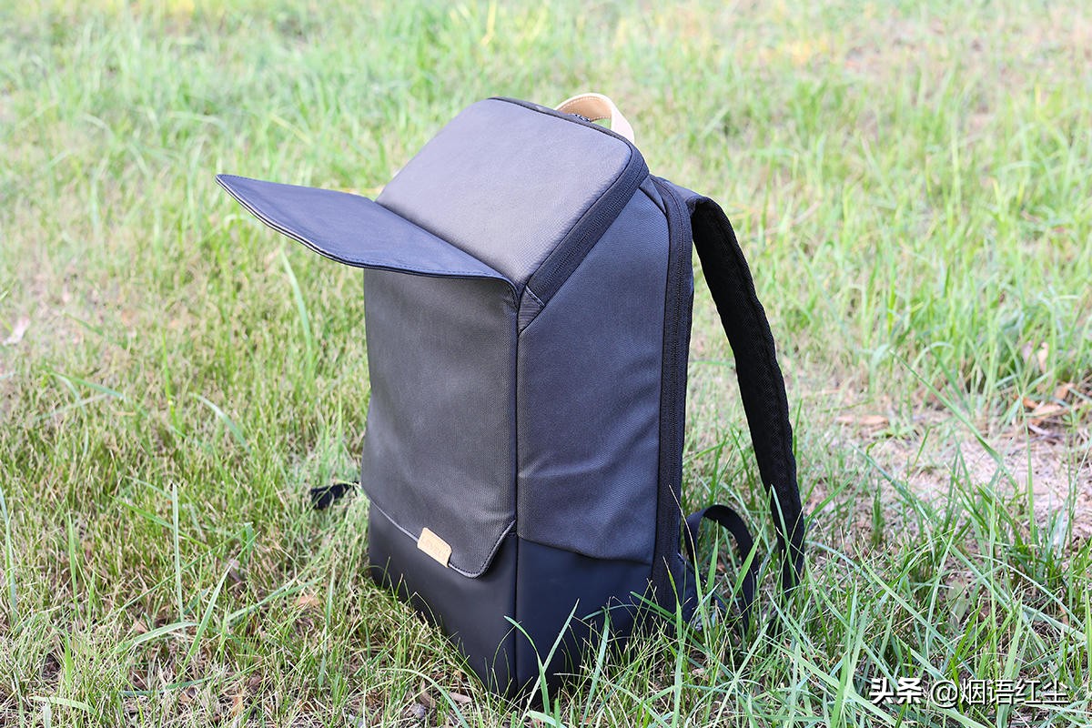 小妹出国留学，就送她地平线8号零感背包