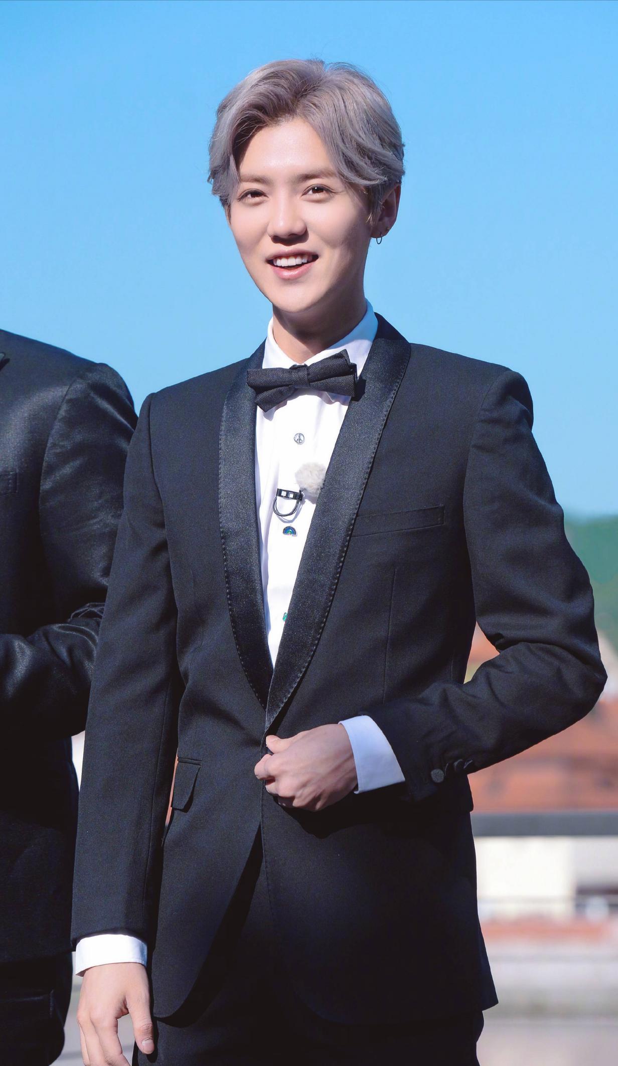 鹿晗穿搭真空西装,鹿晗西装怎么穿图片