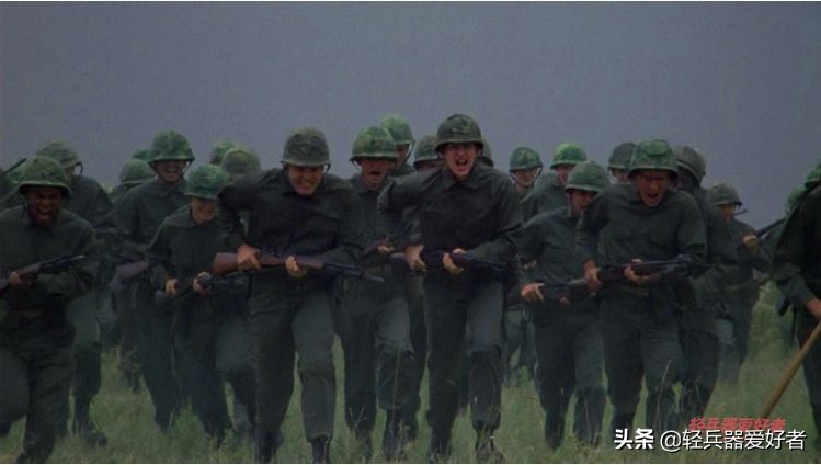 神级反战电影：战场无诗意，全金属外壳也拯救不了荒芜的灵魂