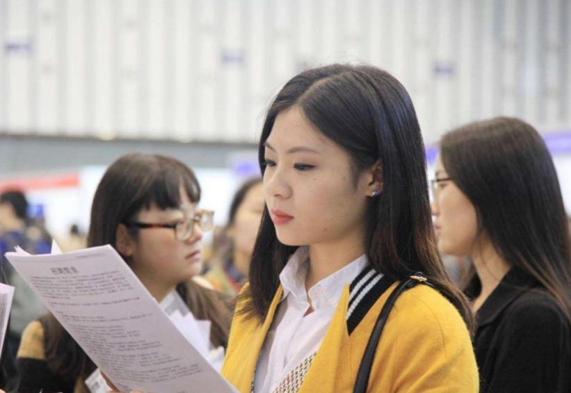 高等专科学校和职业学校哪个好,专科学校和职业技术学院哪个好