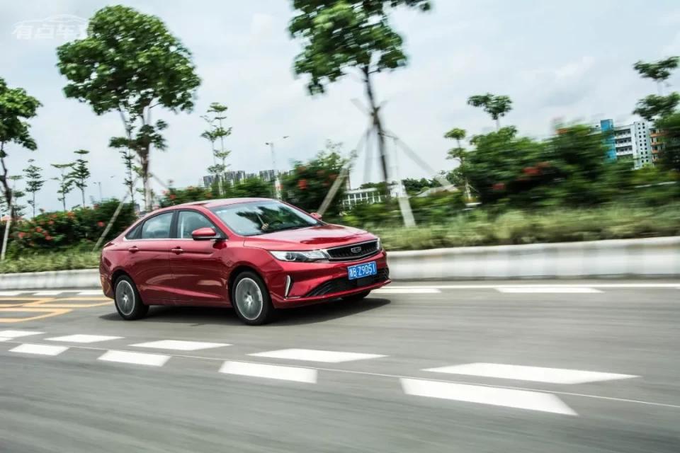 帝豪gl10万公里多值得买吗,为啥说吉利帝豪值得买