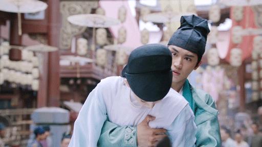 古力娜扎被男演员“抓胸”，霸气回应：心是脏的，看什么都是脏的