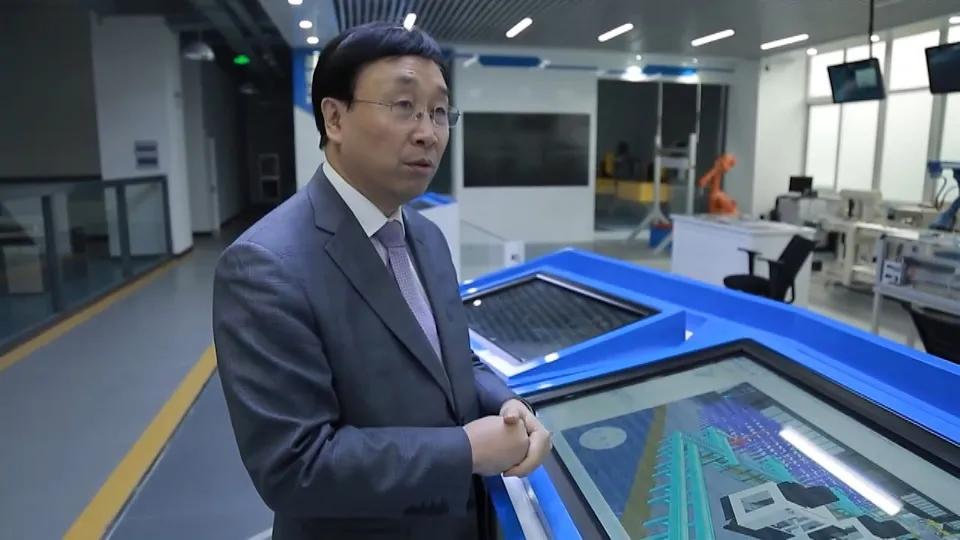 我与五院共成长,我与高新区共同成长演讲