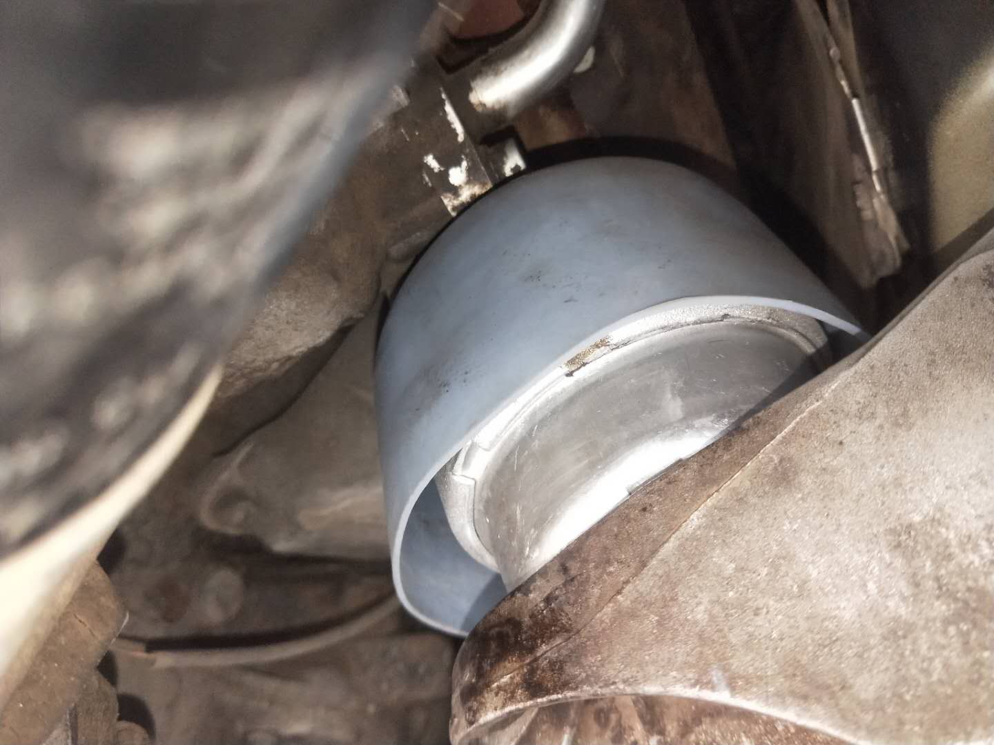 奥迪6缸2.8发动机通病,奥迪2.8v6发动机抖动缺缸