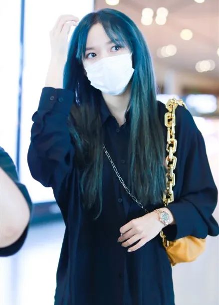 程潇包春卷,程潇背的包