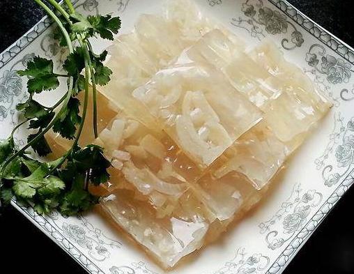 真正的猪皮冻是怎样做的,做猪皮冻不能少了这一步