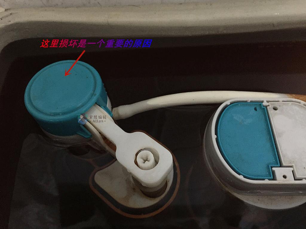 马桶放洁厕剂厨房自来水变成蓝色,马桶放蓝色洁厕宝后漏水