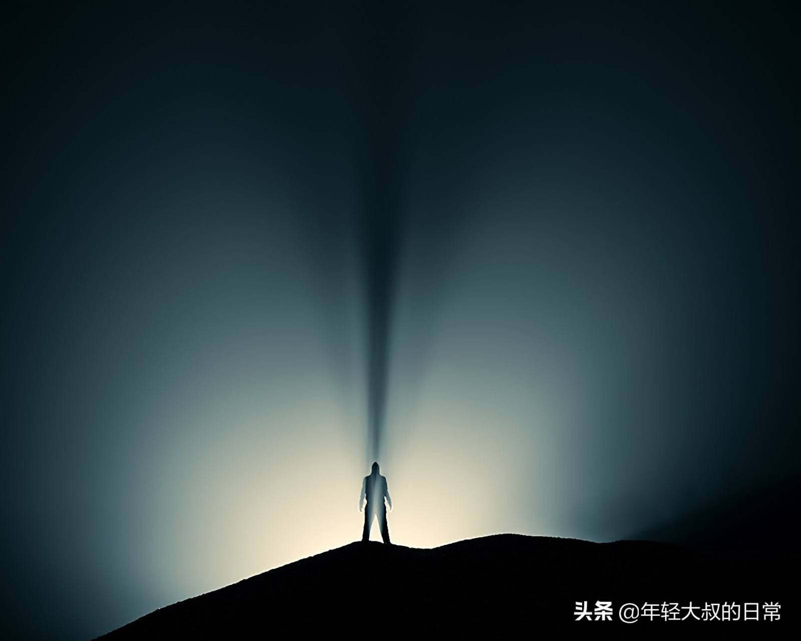 最高境界的思维叫灰度思维,真正成熟的人都有灰度思维