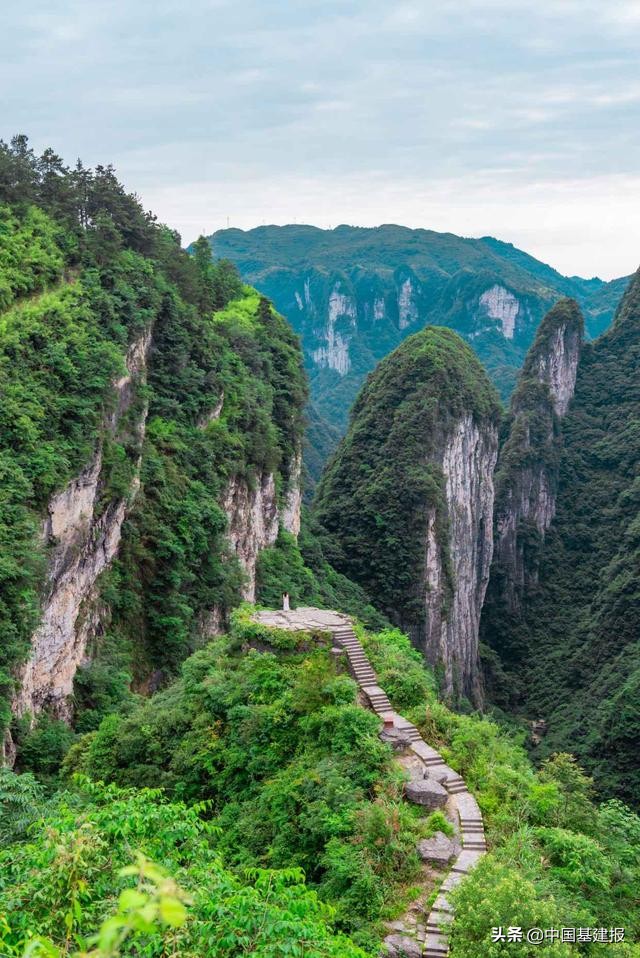 暑假湘西游，除了凤凰张家界，矮寨奇观不容错过