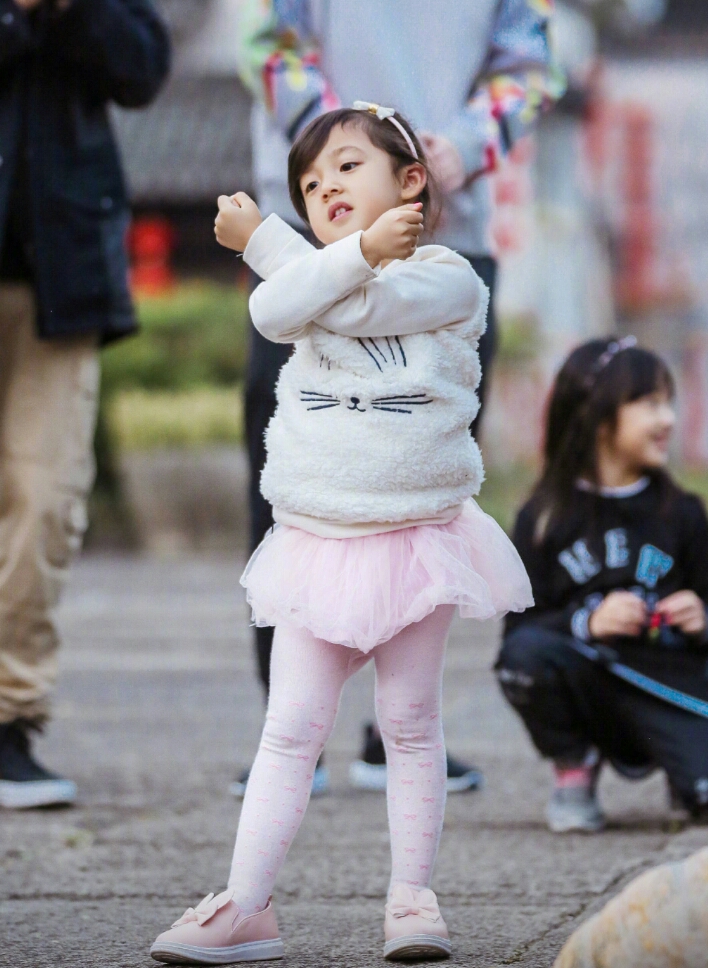 可爱呆萌的小泡芙,萌娃小泡芙