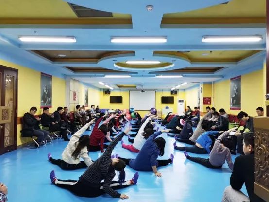 顺产和剖宫产都经历过的感受,剖宫产和顺产哪个疼