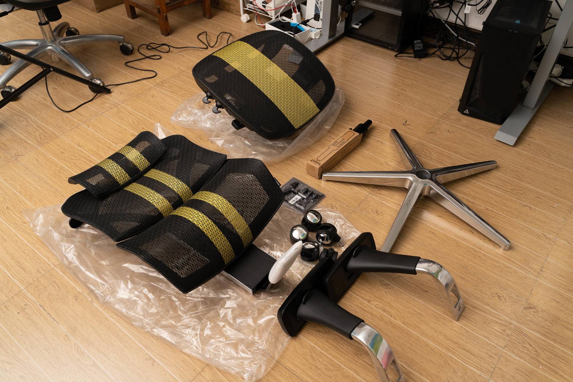 电脑椅选布的还是皮的,电脑椅选电竞椅还是人工椅