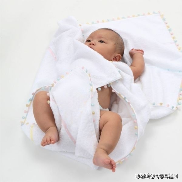 婴儿浴巾用什么材质的比较舒服,婴儿浴巾怎么选材质好用