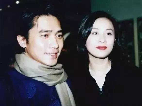 因为吃了一顿汉堡被男朋友骂,吃了一顿西餐