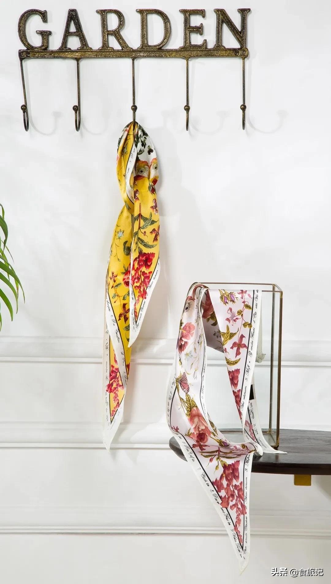 丝巾的气质系法,一条小小的丝巾可以点缀你的气质