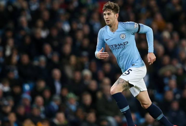 3个后卫送点球!曼城想赢太困难,输比赛立马花巨资再买后卫