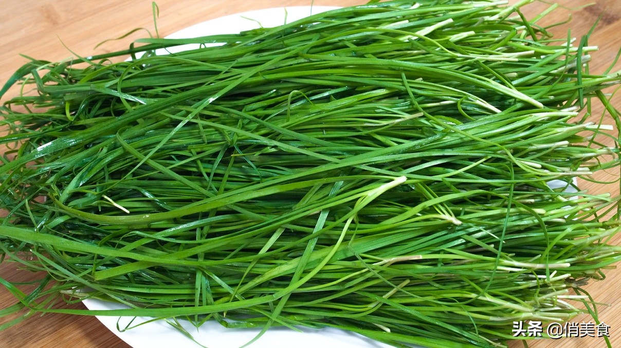 韭菜煎鸡蛋和韭菜炒鸡蛋哪个好吃,韭菜炒鸡蛋怎么让韭菜粘上鸡蛋液