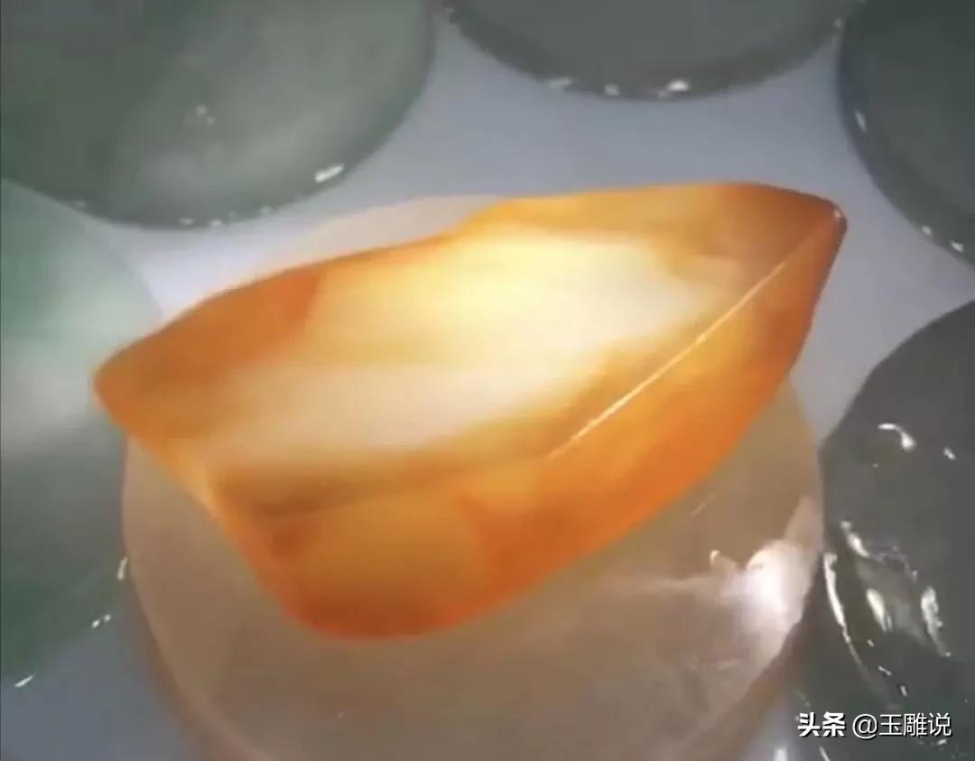 大马坎黄雾翡翠原石切割,大马坎黄雾翡翠手镯