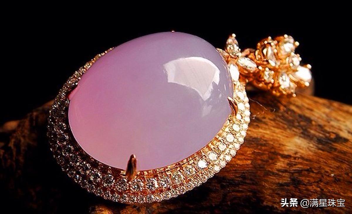 紫色翡翠的寓意什么,紫色翡翠寓意