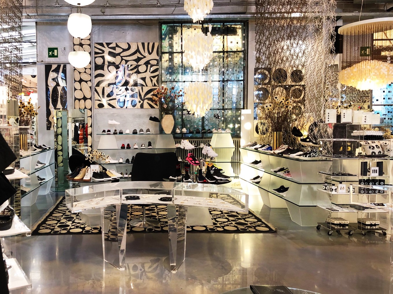 意大利米兰奥特莱斯购物攻略,意大利米兰超全购物攻略