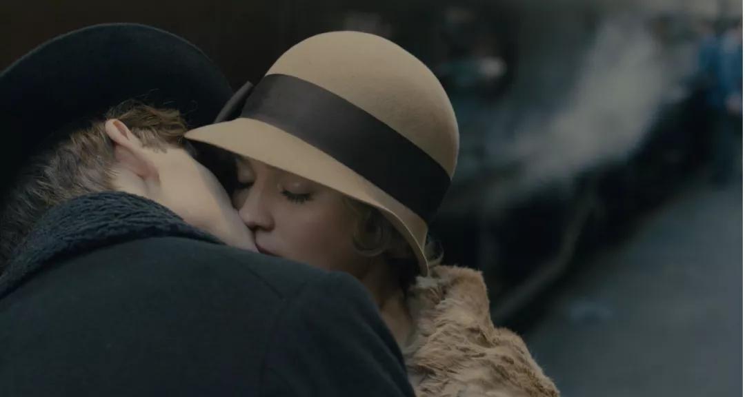 我可以是你的丈夫，但我更想做一个女人