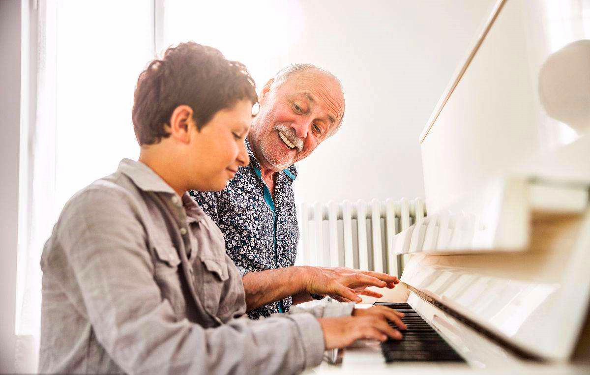 孩子的脾气比较倔怎么办,如何纠正小孩倔脾气