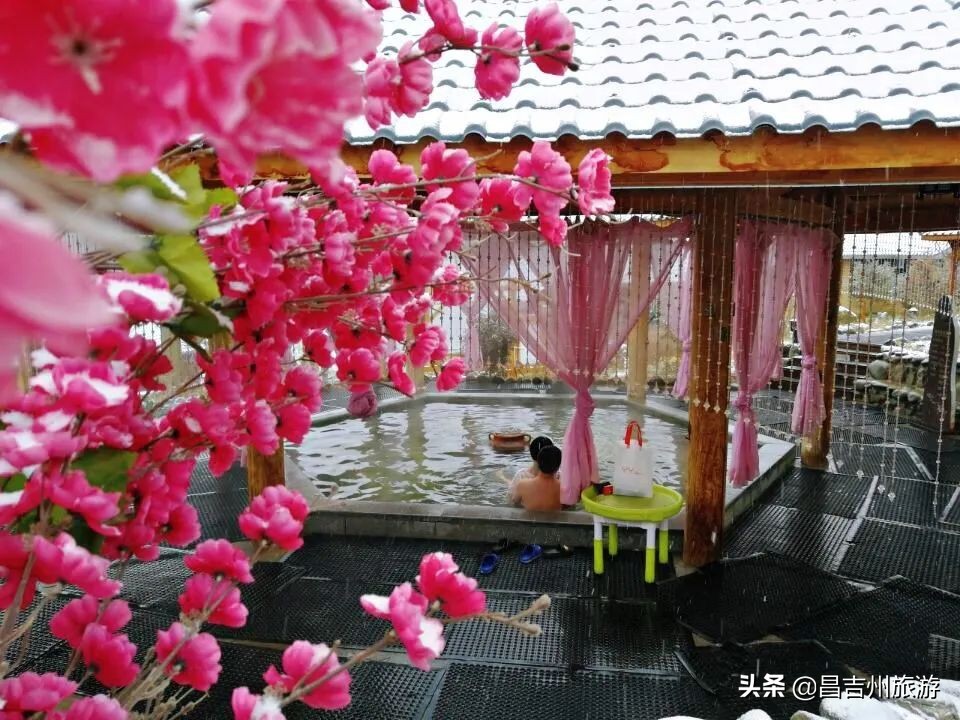 昌吉泡天然温泉推荐,昌吉五彩湾古海温泉游玩攻略