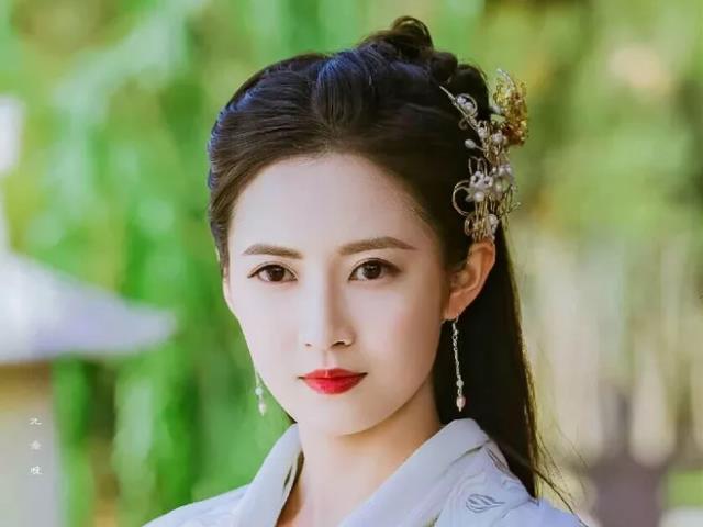 军嫂文,重回离婚前夕,她掐断兵哥哥朵朵桃花,俘虏他的心!