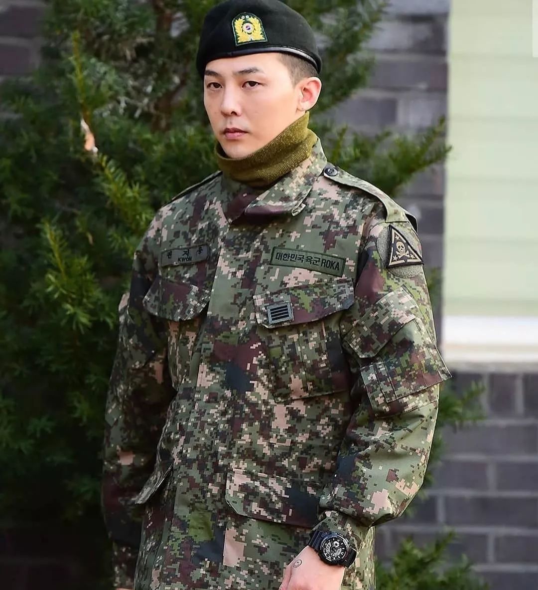 亚洲最带货的男人回归时尚圈，一双鞋炒到上万元