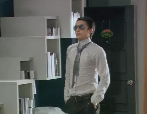 西装几大禁忌,西装定制店的缺点