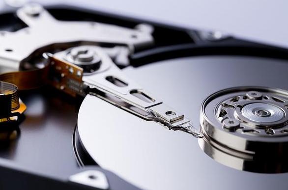 选购硬盘时应该主要考虑哪些方面,3.5寸移动硬盘盒选购指南