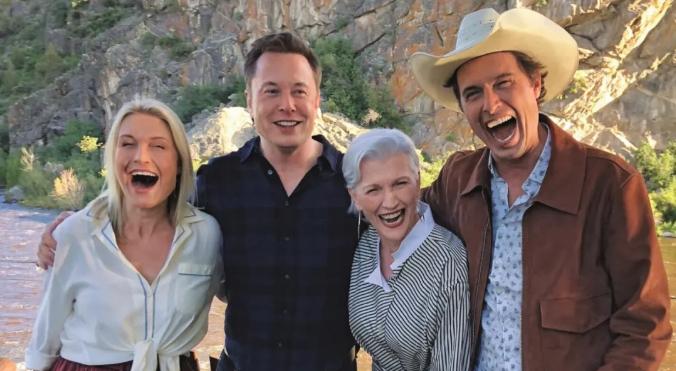 特斯拉创始人马斯克家庭,特斯拉老板马斯克的祖辈是哪里人