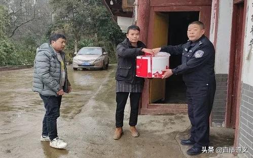 生日蛋糕惊喜加惊吓,定制生日蛋糕带名字