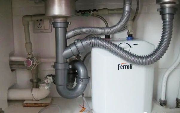 即热小厨宝与即热式水龙头哪个好,即热式水龙头和小厨宝哪个更好