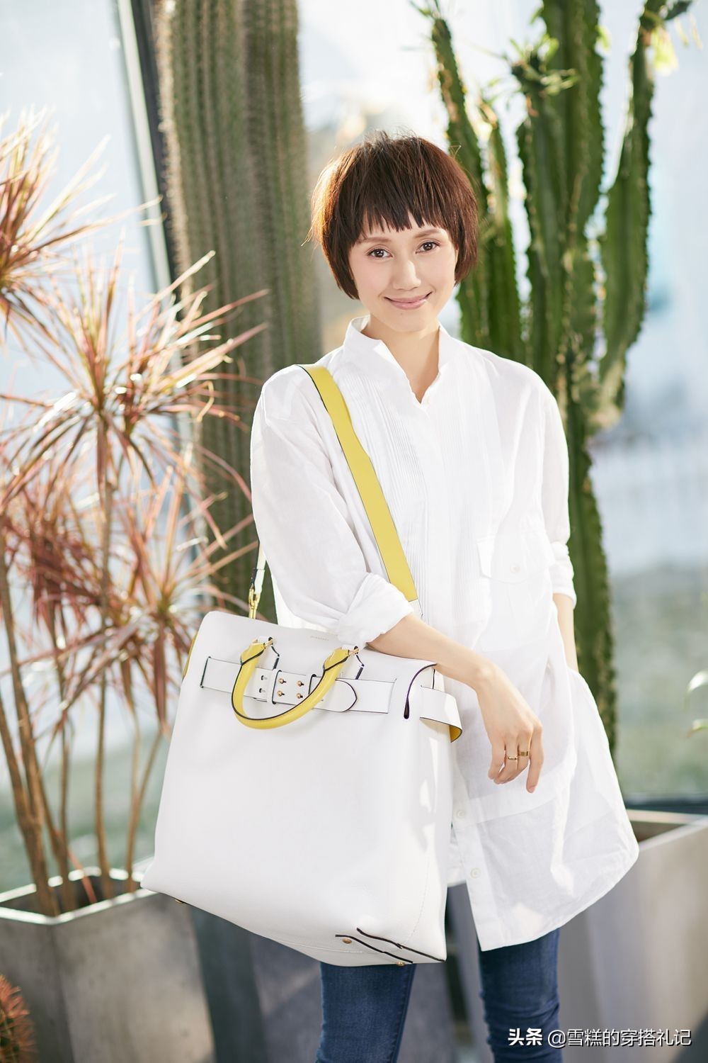 适合发量少的45岁的短发,长卷发和短发哪个更减龄