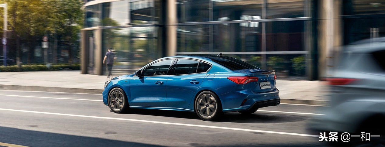 新一代福克斯试驾体验,新福克斯怎么看自己车是哪一款