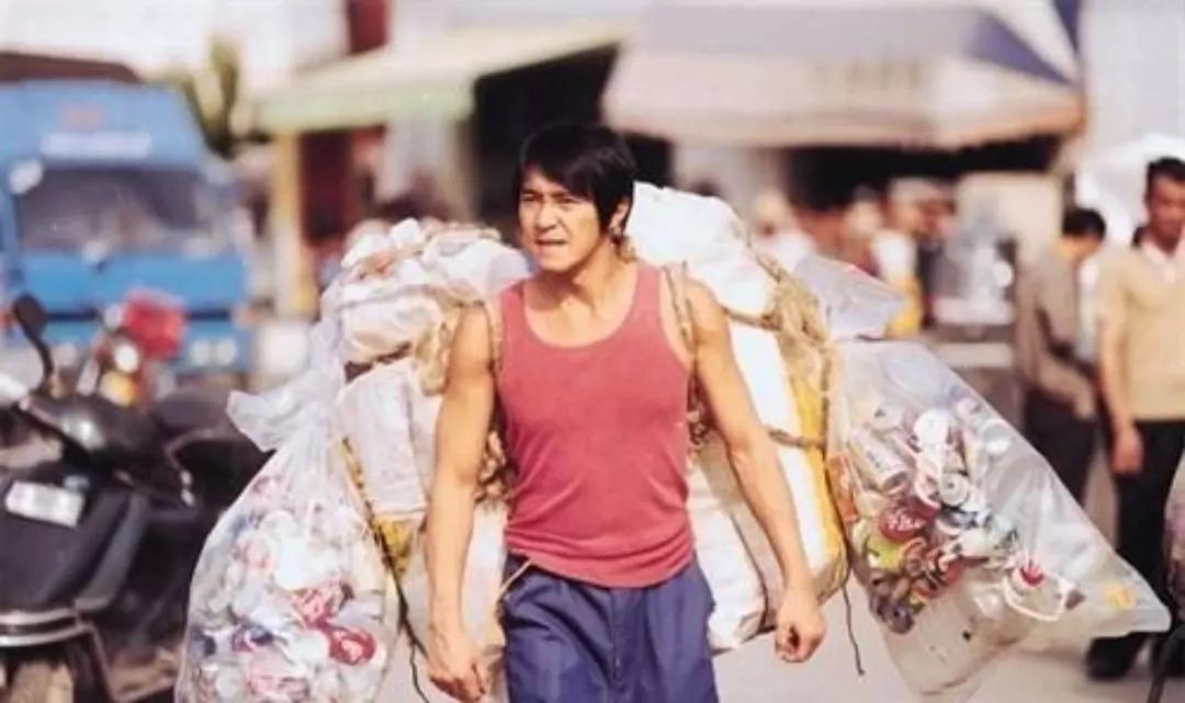 少林足球暗示了什么,周星驰少林足球深度解析