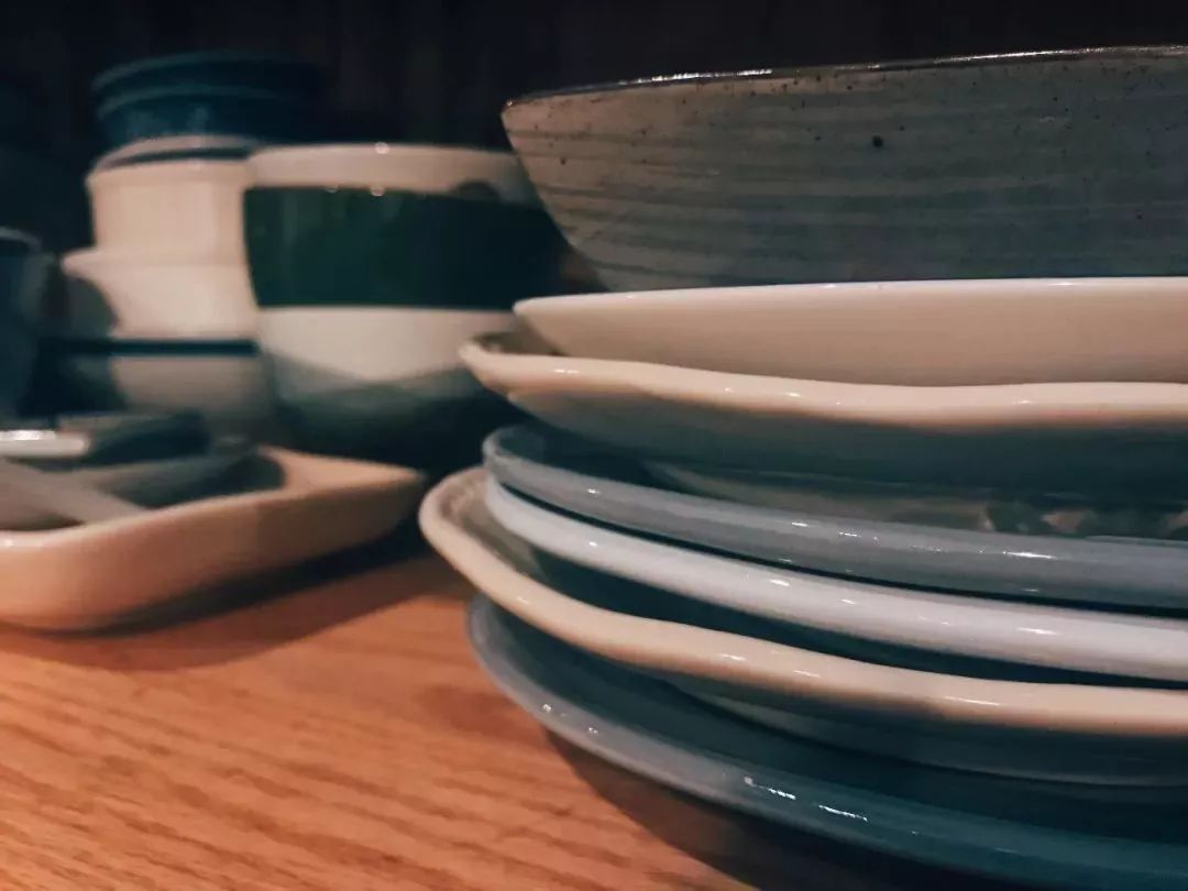 90后花9000元爆改老房子,90后夫妻精心改造精装房